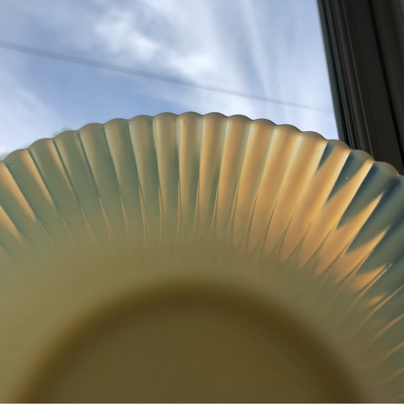 Vtg MacBeth Evans Iridescent Petalware Dinner Plate - Picture 8 of 10